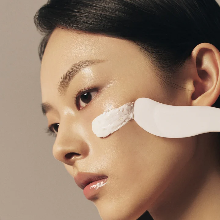 AMBER SECTION One-Step Modeling Mask Lemon Shake - Image 3