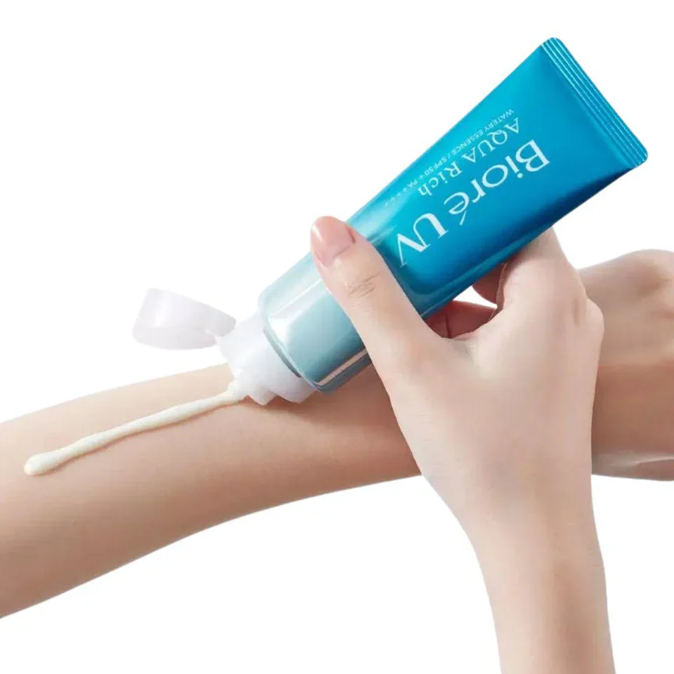 Biore UV Aqua Rich Watery Essence SPF 50 PA++++ - Image 2