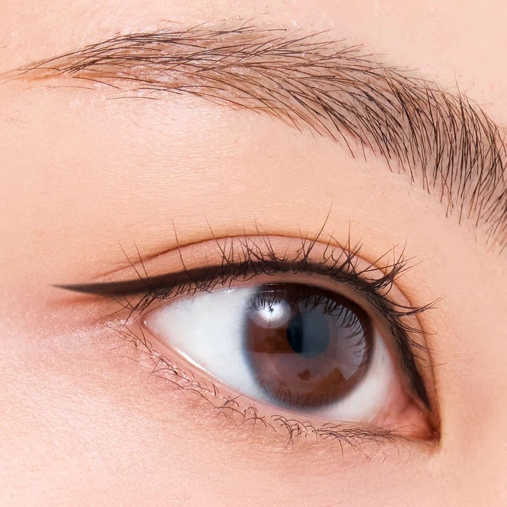 Clio Sharp So Simple Pencil Liner - Image 3