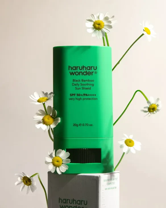 Haruharu Wonder Black Bamboo Daily Soothing Sun Shield - Image 4