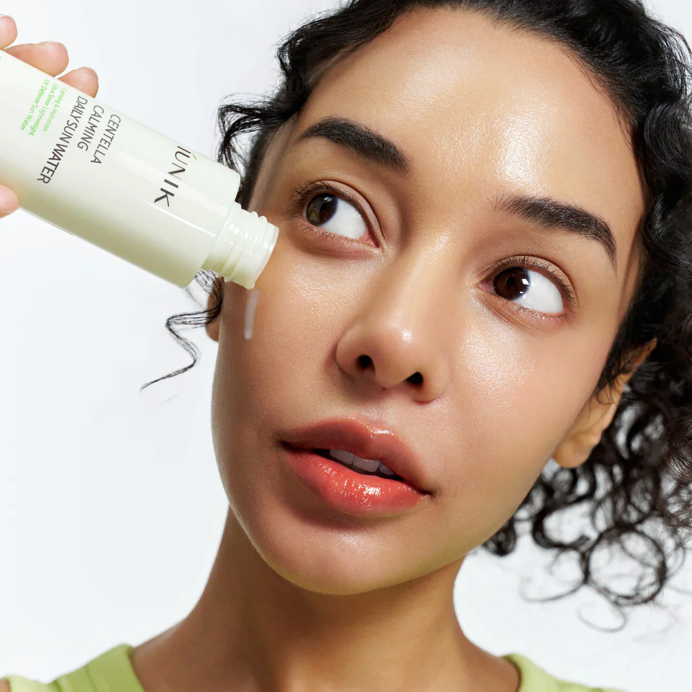 iUNIK Centella Calming Daily Sun Water - Image 4