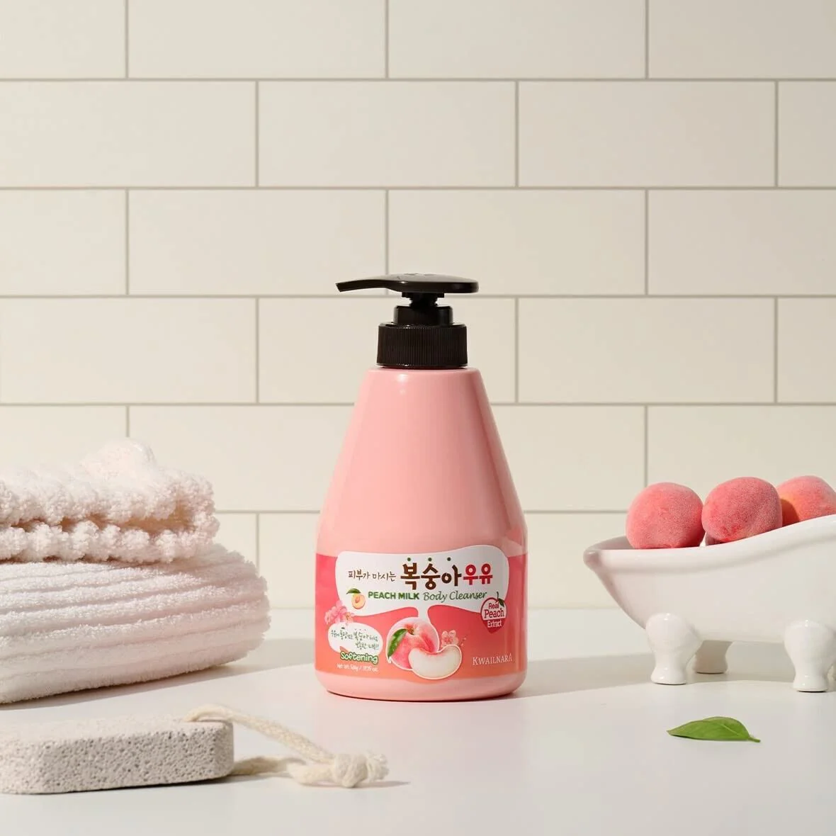 Kwailnara Peach Milk Body Cleanser - Image 2