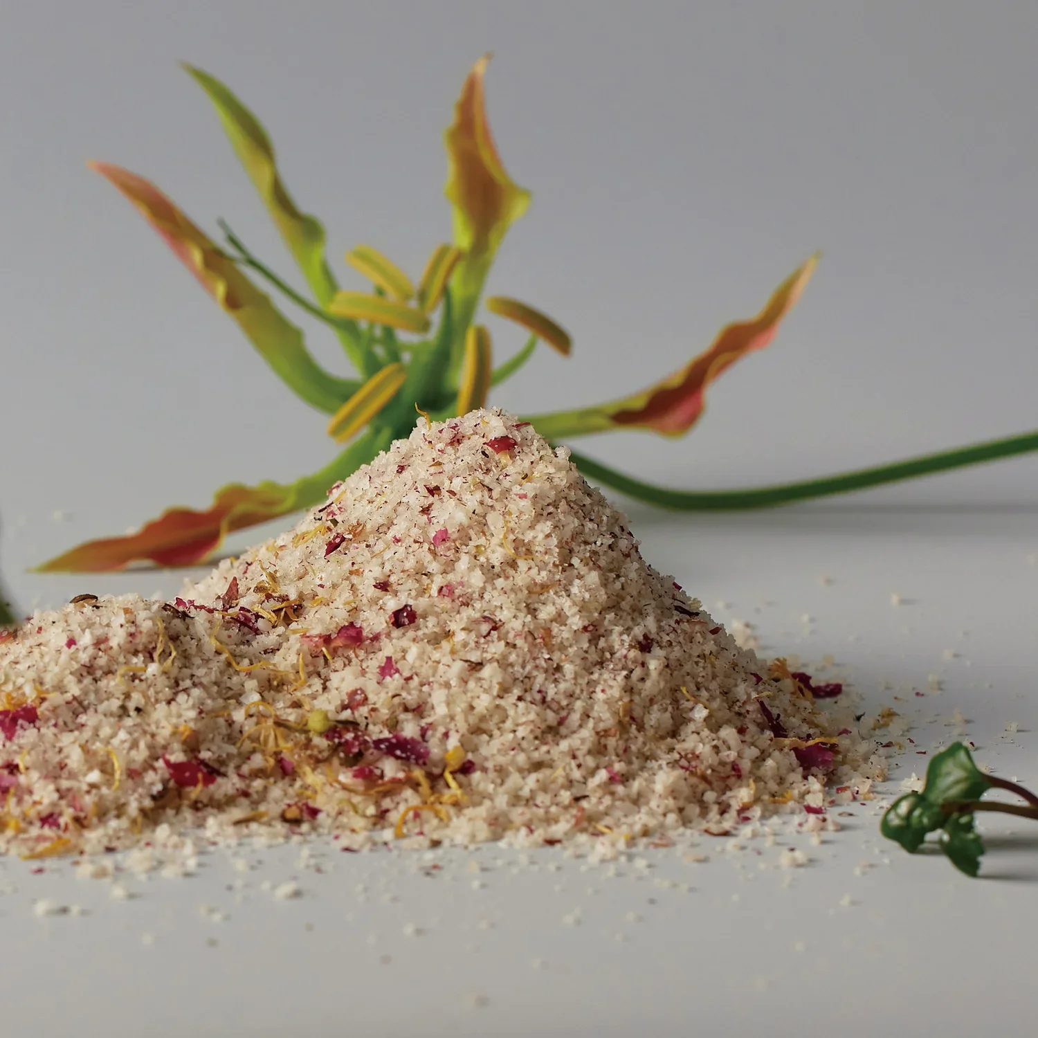 ReSaltZ Aroma Ritual Bath Salt Magnolia Evening - Image 4