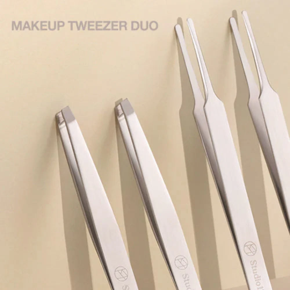 Studio 17 Makeup Tweezer Duo - Image 3