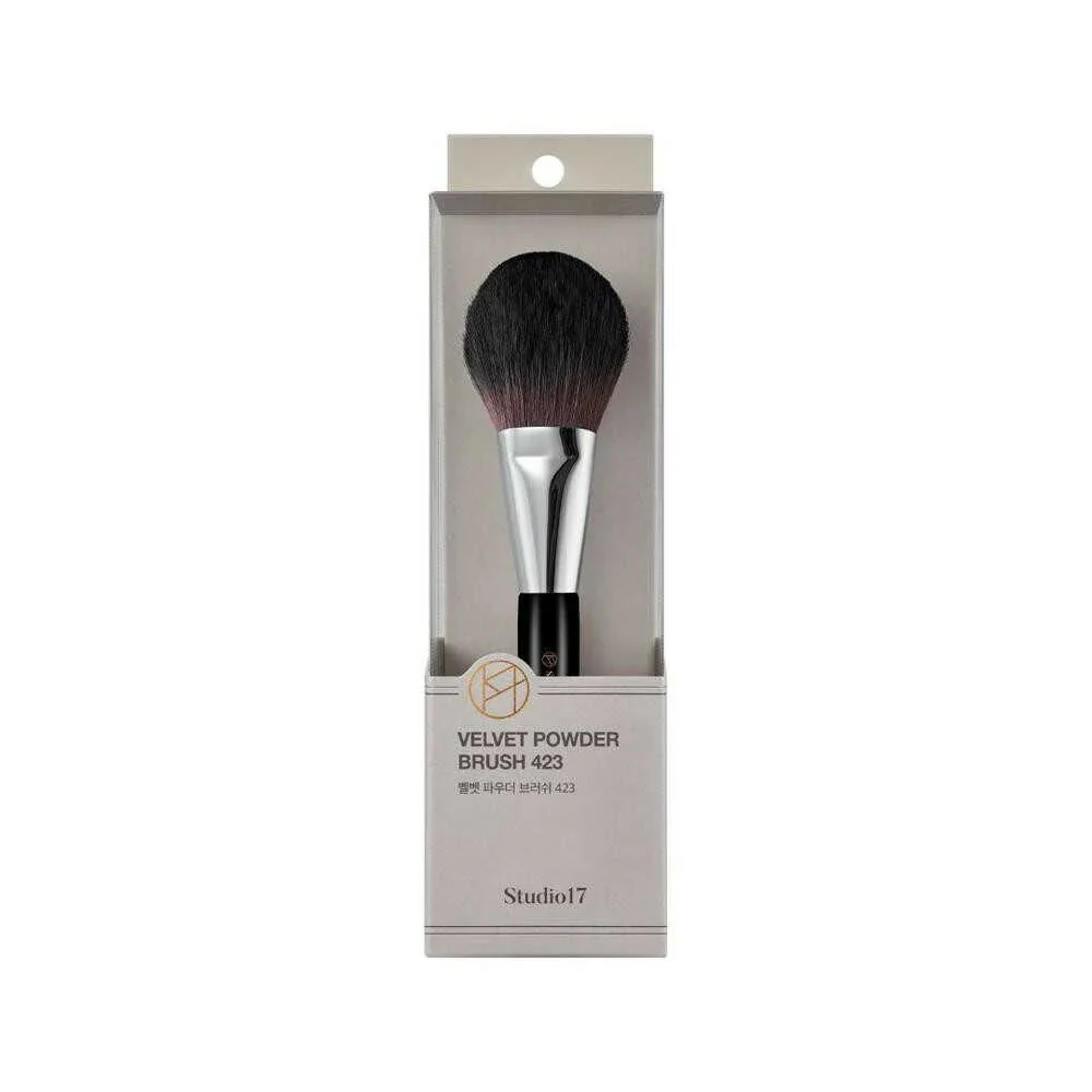 Studio17 Velvet Powder Brush 423 - Image 3